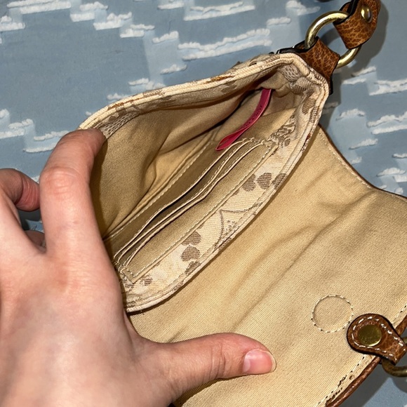 Juicy Couture wristlet - Picture 5 of 7